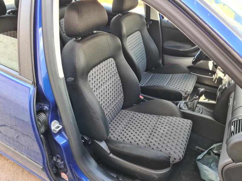 Seat Leon 1.8 125к.с APG, снимка 10 - Автомобили и джипове - 42396908