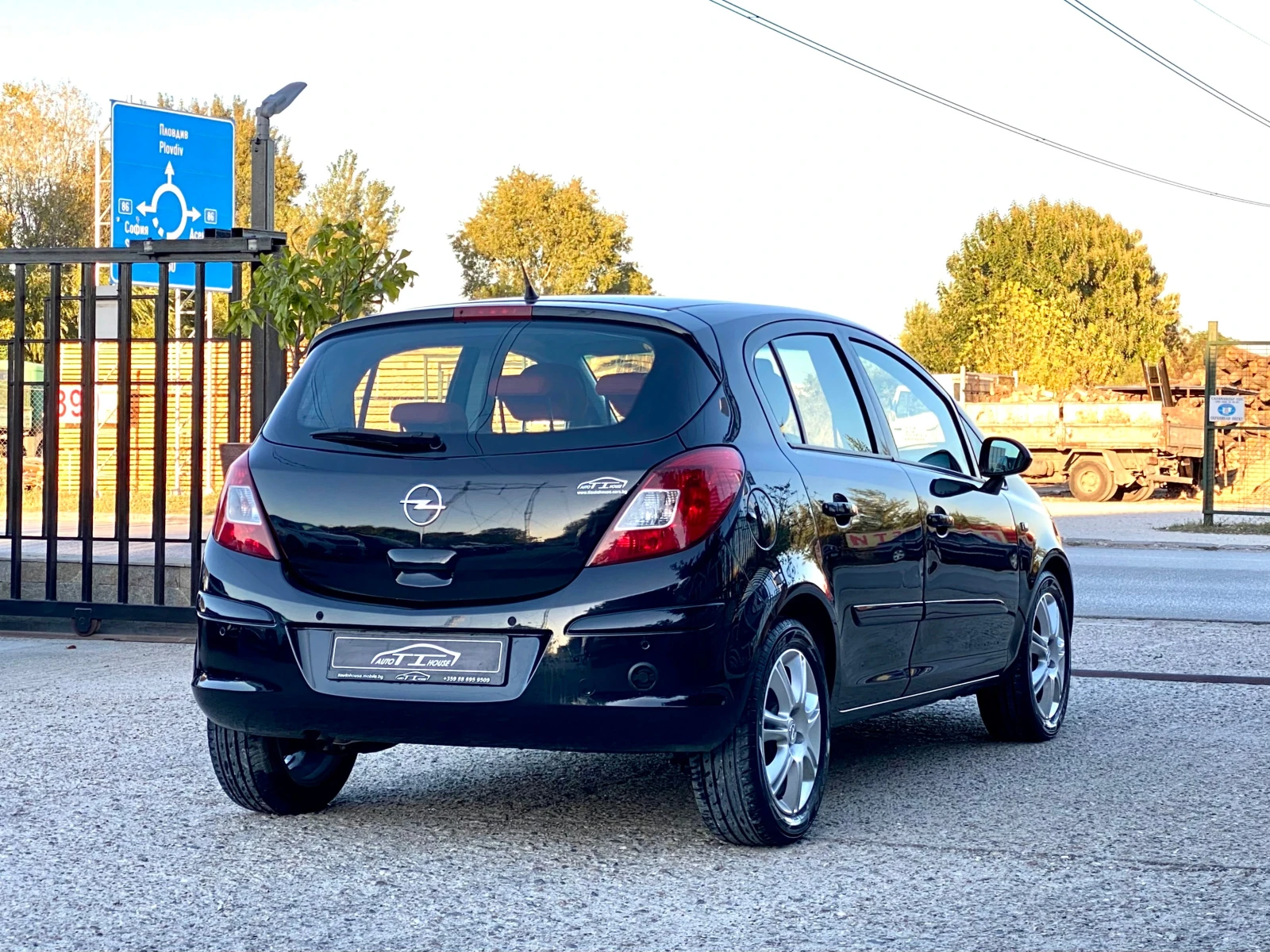 Opel Corsa 1.2 Enjoy - изображение 2