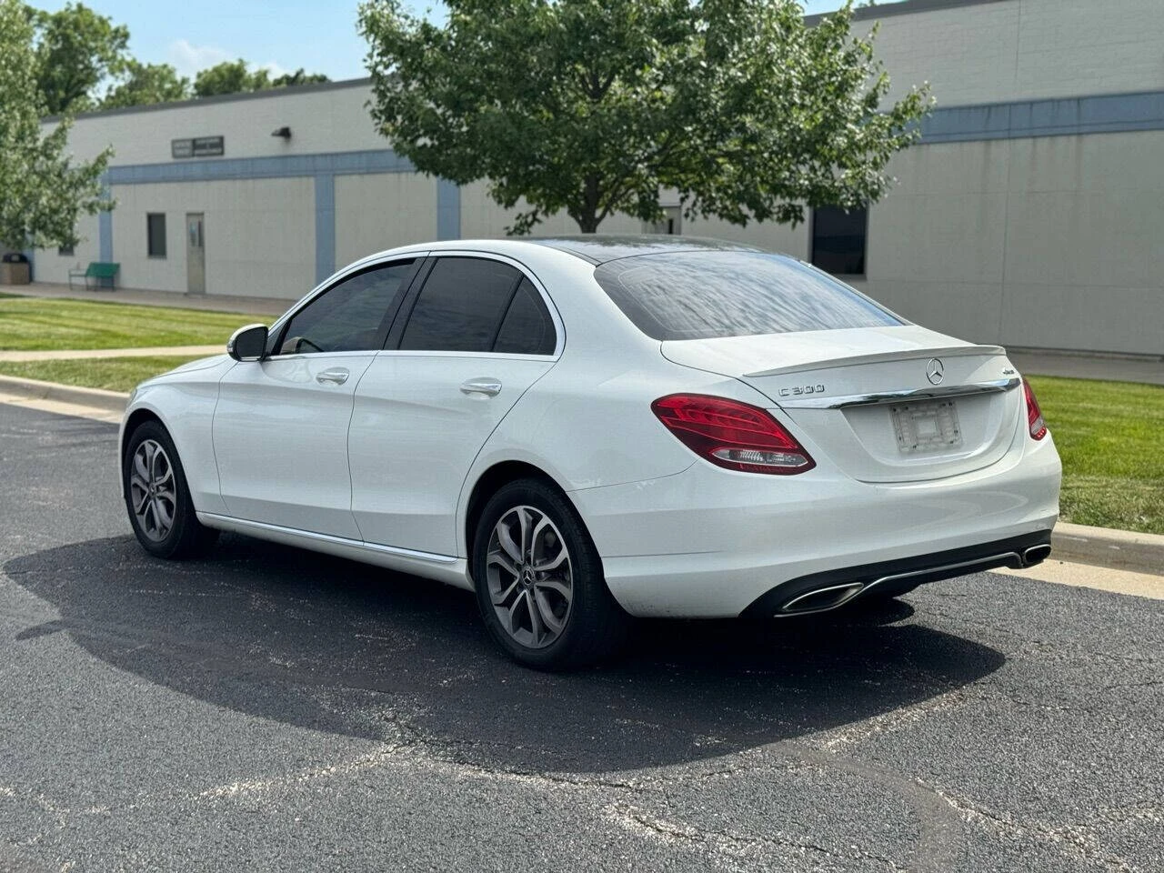 Mercedes-Benz C 300 4MATIC - изображение 6