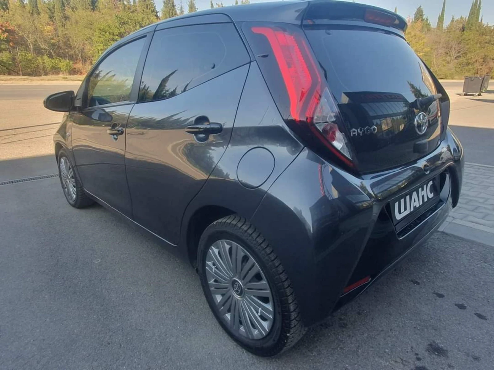 Toyota Aygo 1, 0 бензин 75 к.с - изображение 8