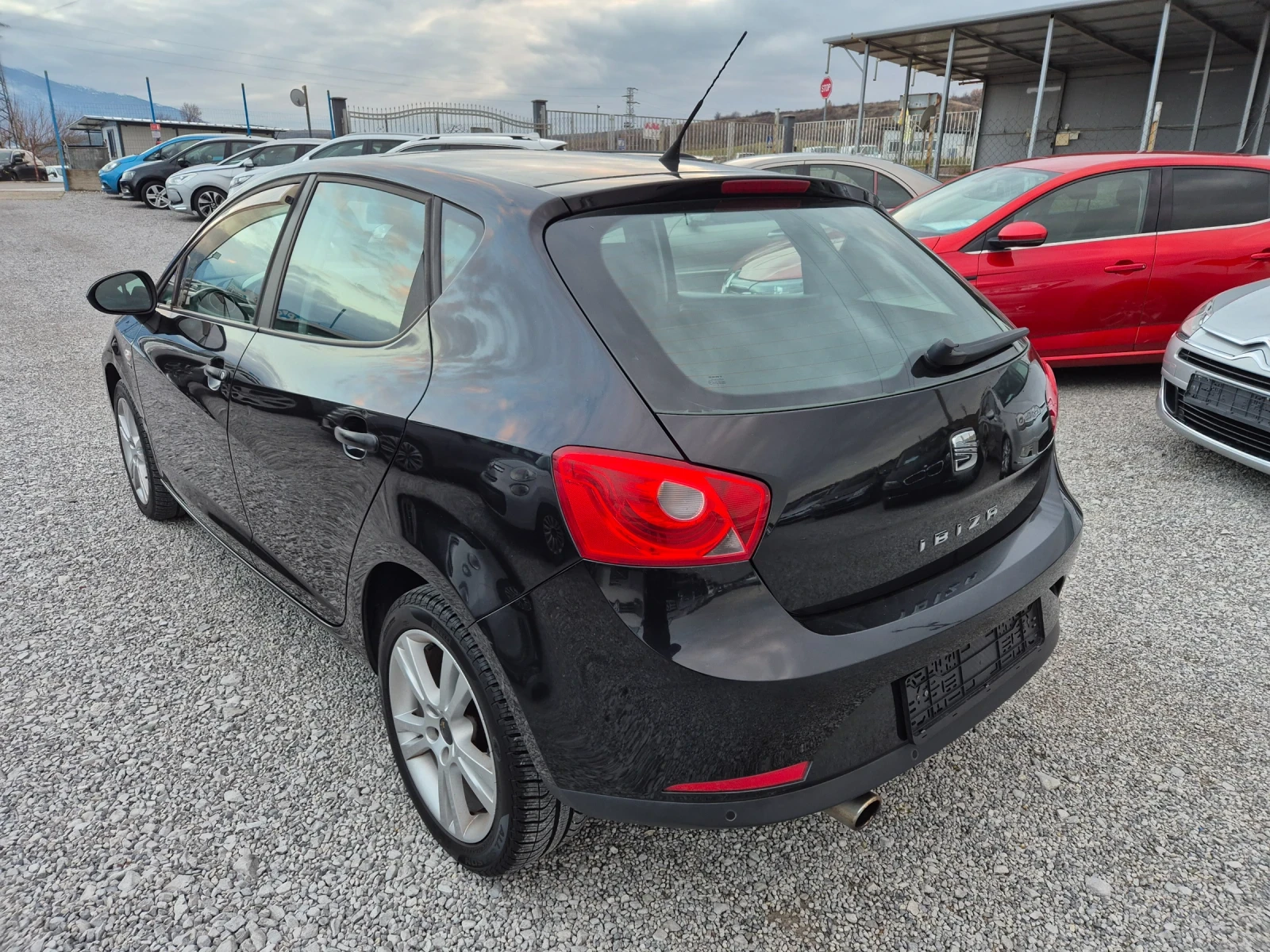 Seat Ibiza 1.6 TDI - изображение 3