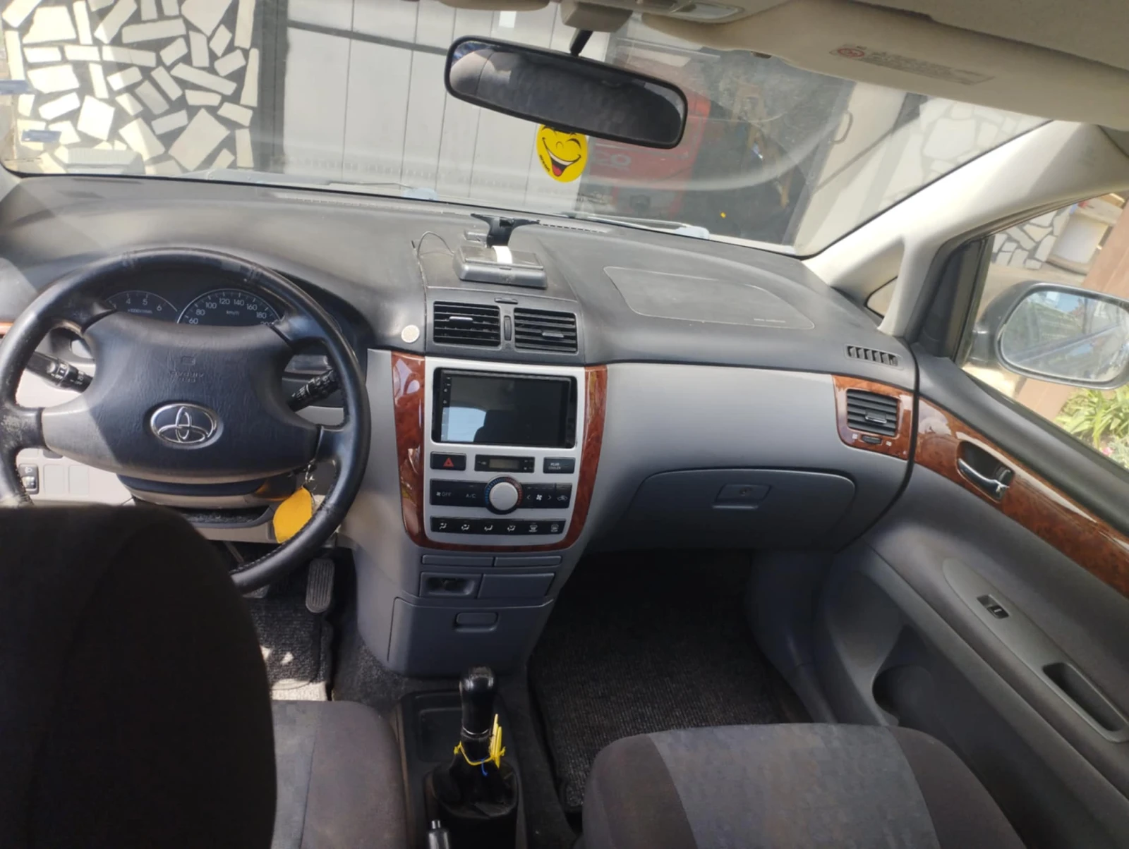 Toyota Avensis verso  - изображение 4