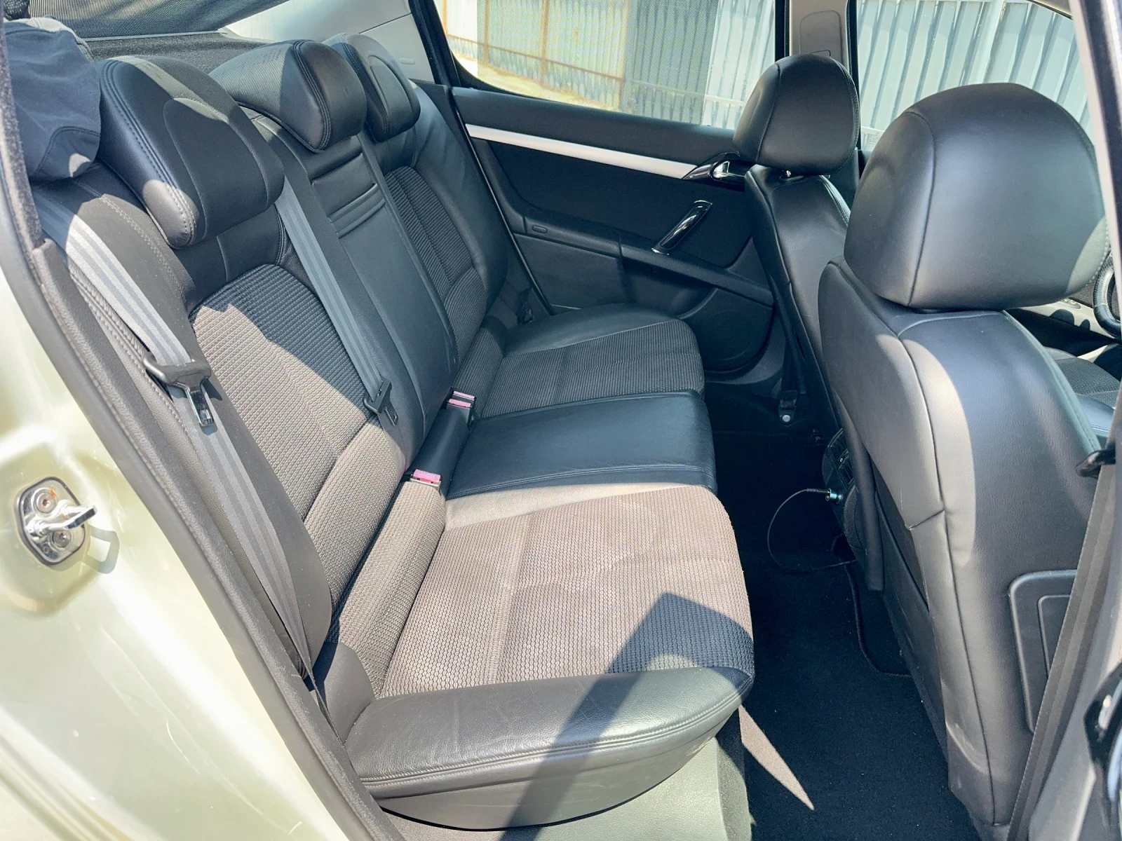 Peugeot 407 2.0hdi - изображение 8