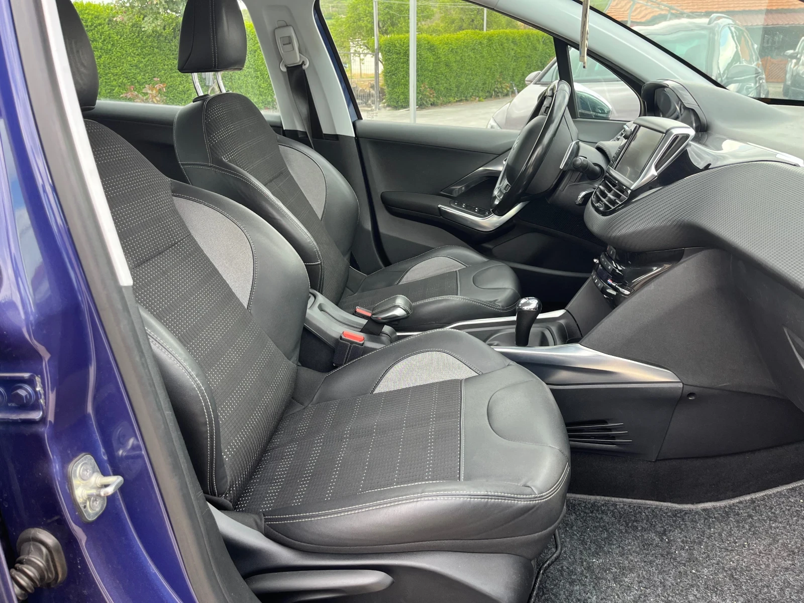 Peugeot 2008 1.6HDI ALLURE, снимка 14 - Автомобили и джипове - 54391943