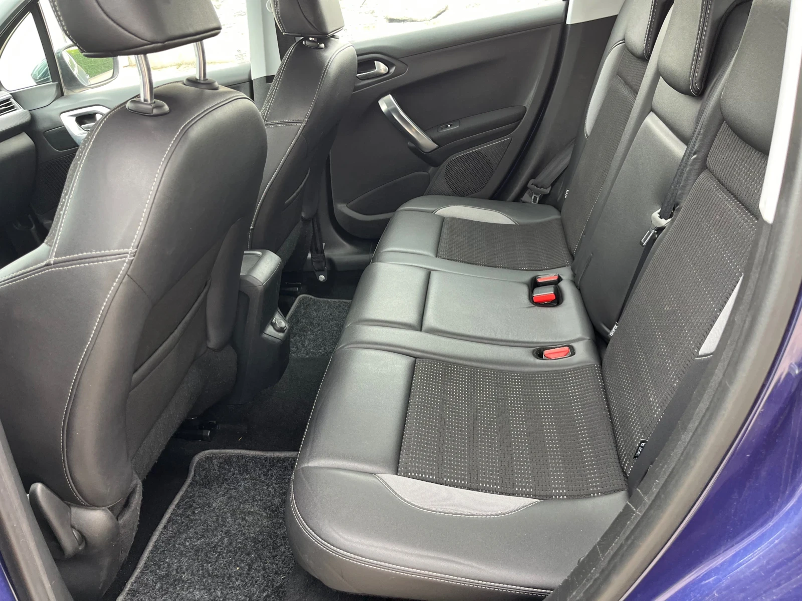 Peugeot 2008 1.6HDI ALLURE, снимка 15 - Автомобили и джипове - 54391943