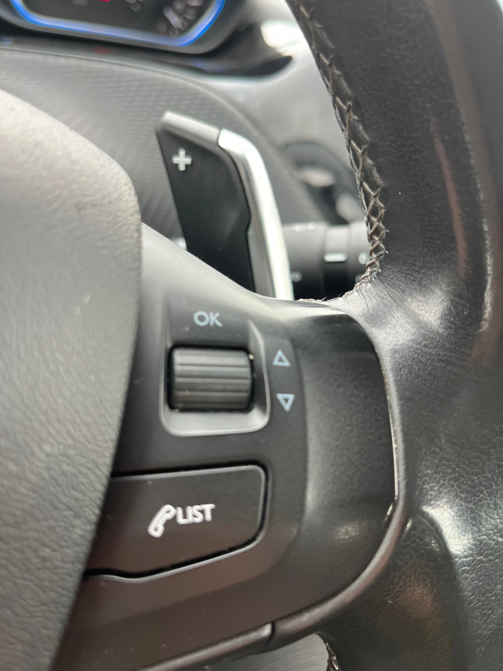 Peugeot 2008 1.6HDI ALLURE, снимка 12 - Автомобили и джипове - 54391943