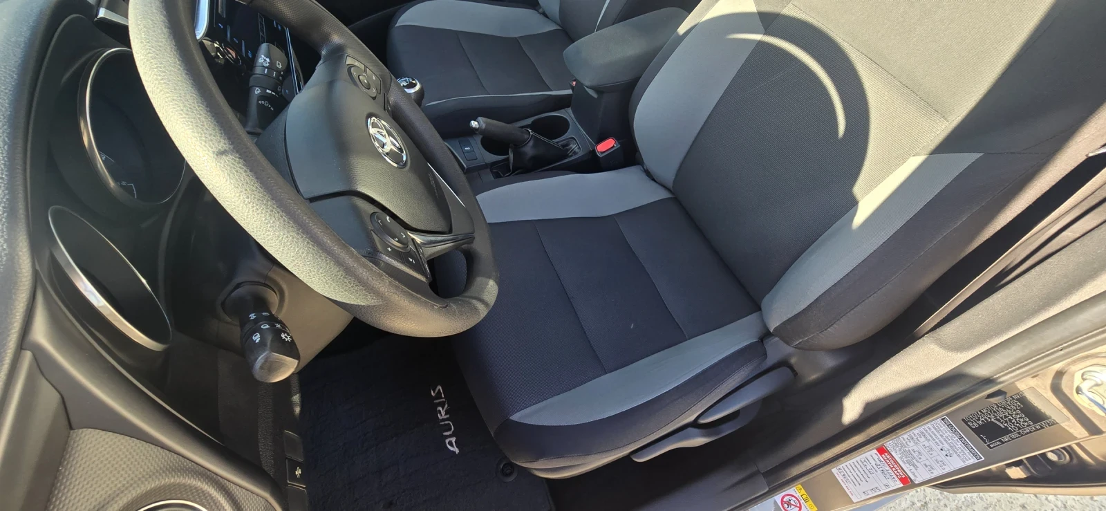 Toyota Auris Първи собственик, снимка 6 - Автомобили и джипове - 54597822