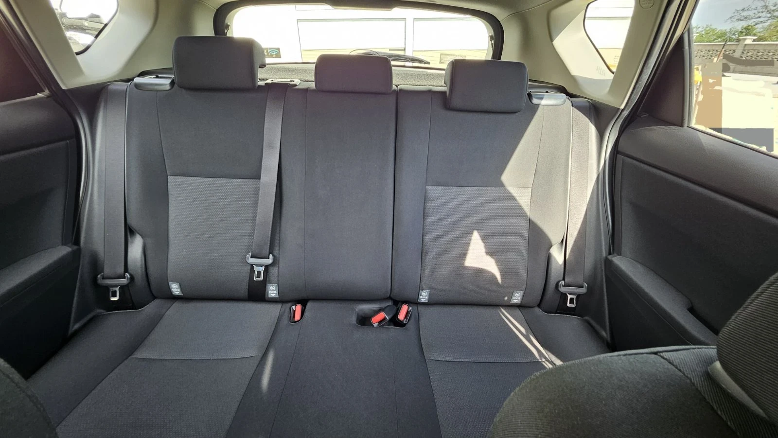 Toyota Auris Първи собственик, снимка 6 - Автомобили и джипове - 54597822