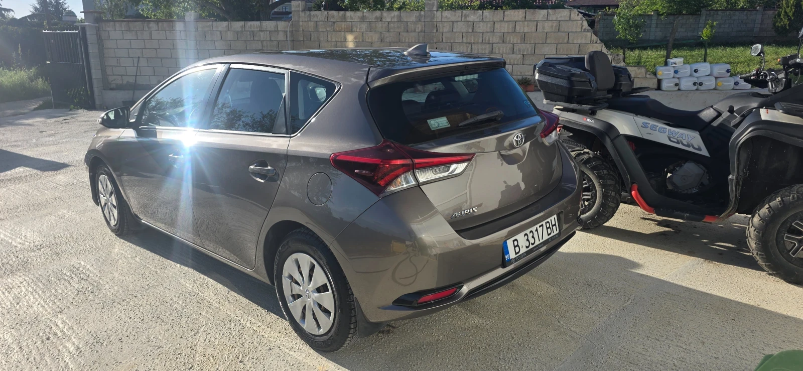 Toyota Auris Първи собственик, снимка 4 - Автомобили и джипове - 54597822