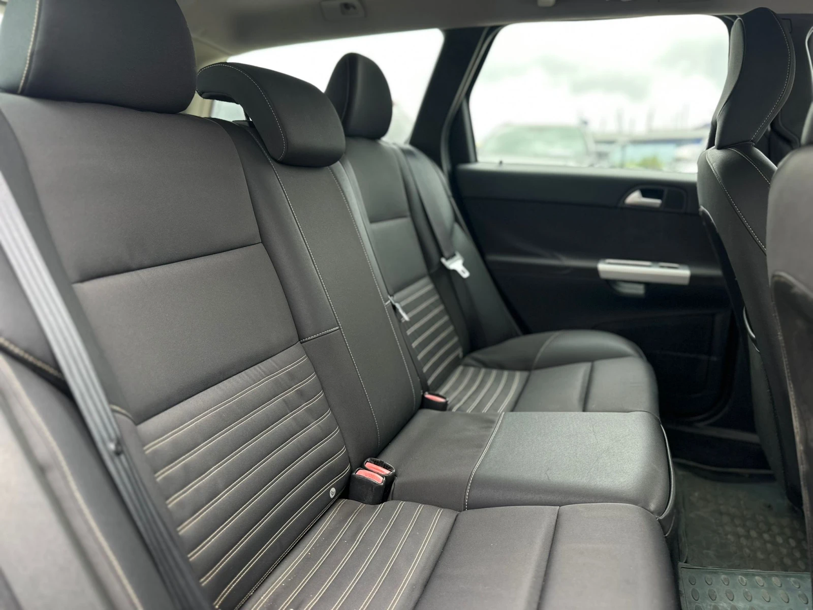 Volvo V50 / 1.6D / 114 HP / EURO 5 /, снимка 10 - Автомобили и джипове - 54642868