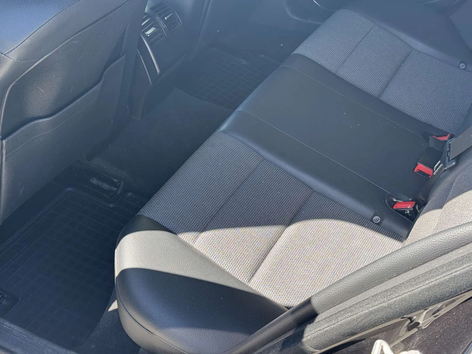 Mercedes-Benz C 220 FACE/AVANGARDE/NAVI, снимка 9 - Автомобили и джипове - 54718344