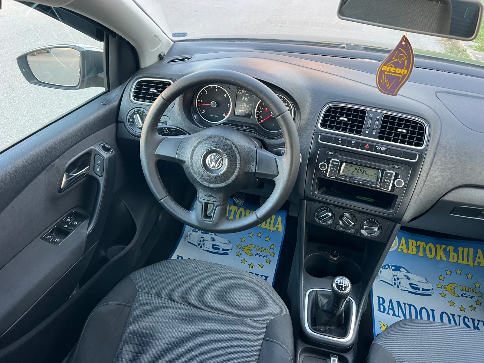 VW Polo 1.6TDI, снимка 11 - Автомобили и джипове - 54866484
