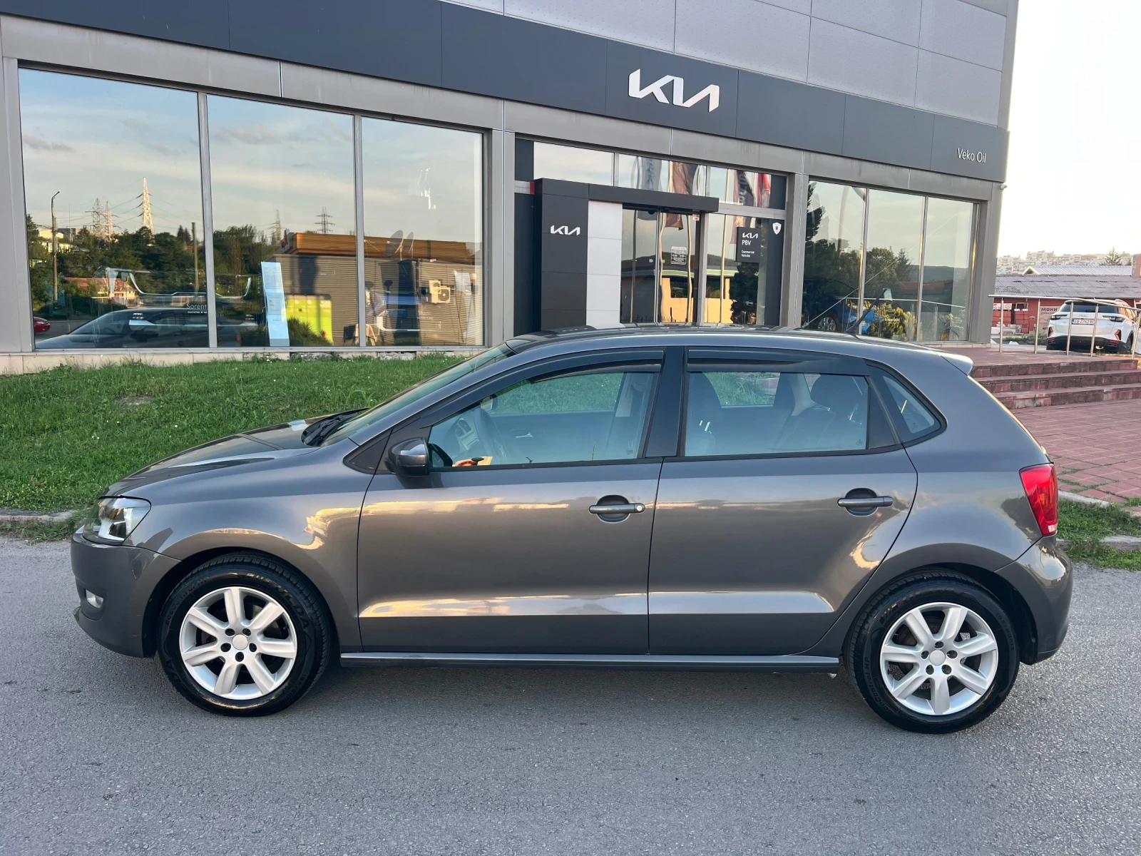 VW Polo 1.6TDI, снимка 4 - Автомобили и джипове - 54866484