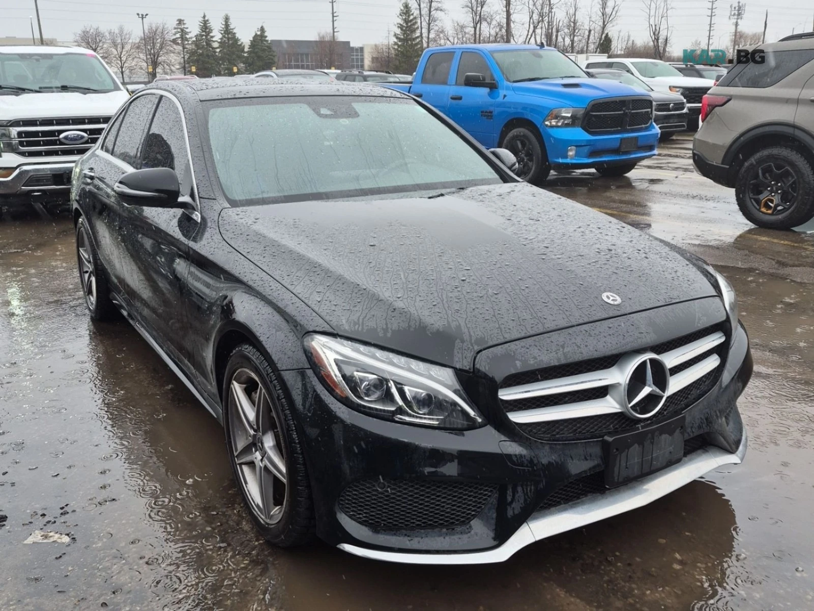 Mercedes-Benz C 300 4MATIC Автокредит Цена до България, снимка 2 - Автомобили и джипове - 55413935
