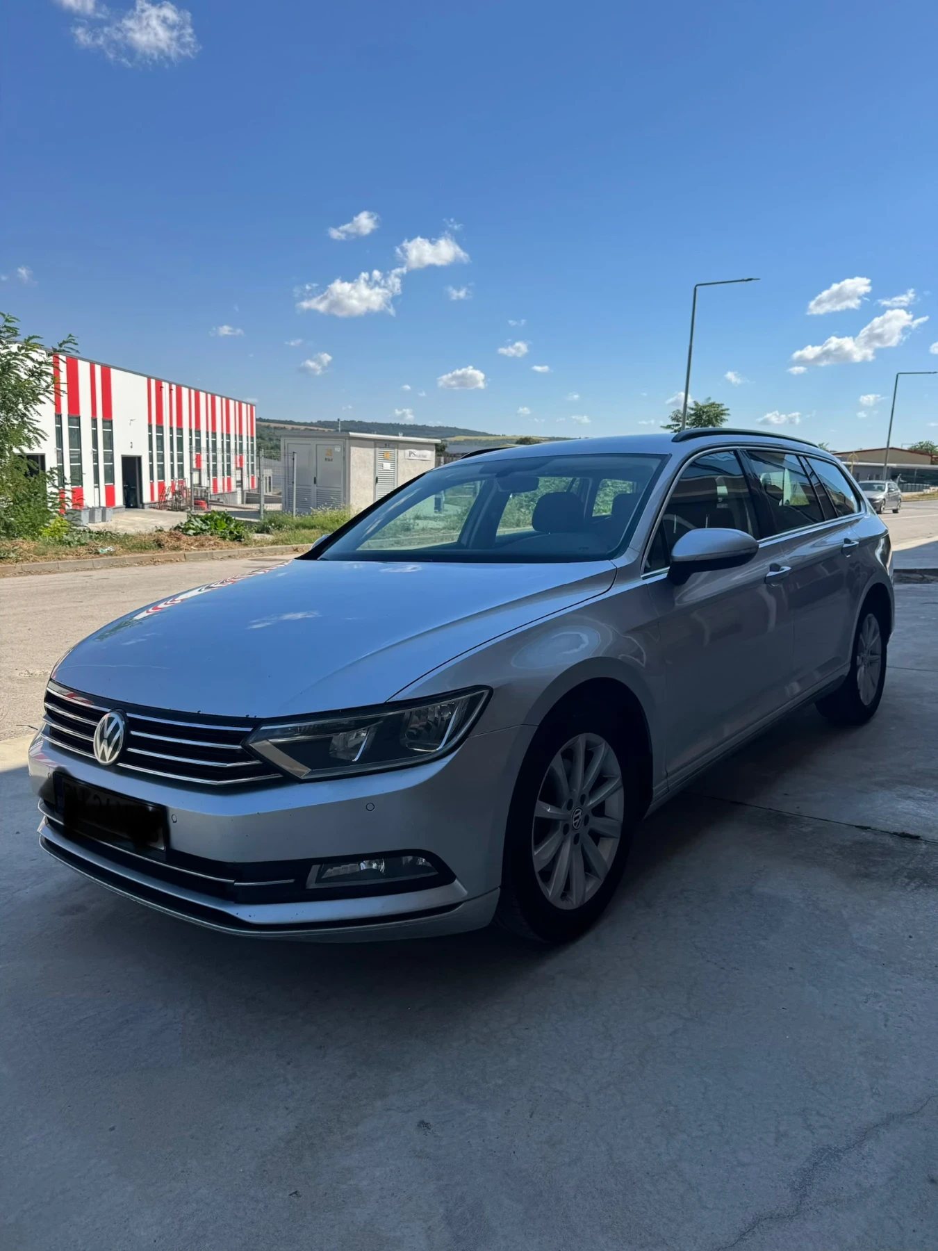 VW Passat BlueMotion   2016 г. | 2.0 TDI 150 к . Ел теглич , снимка 2 - Автомобили и джипове - 55662332