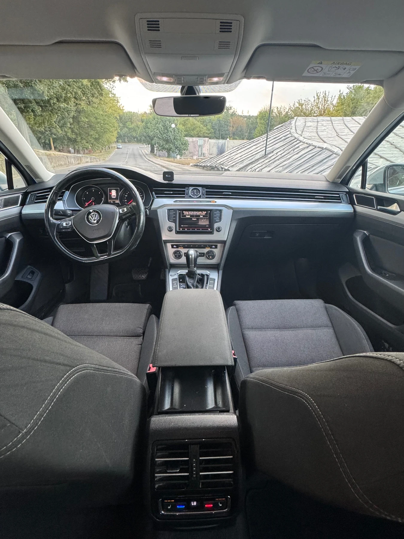 VW Passat BlueMotionb8  2016 г. | 2.0 TDI 150 к . Ел теглич , снимка 10 - Автомобили и джипове - 55662332
