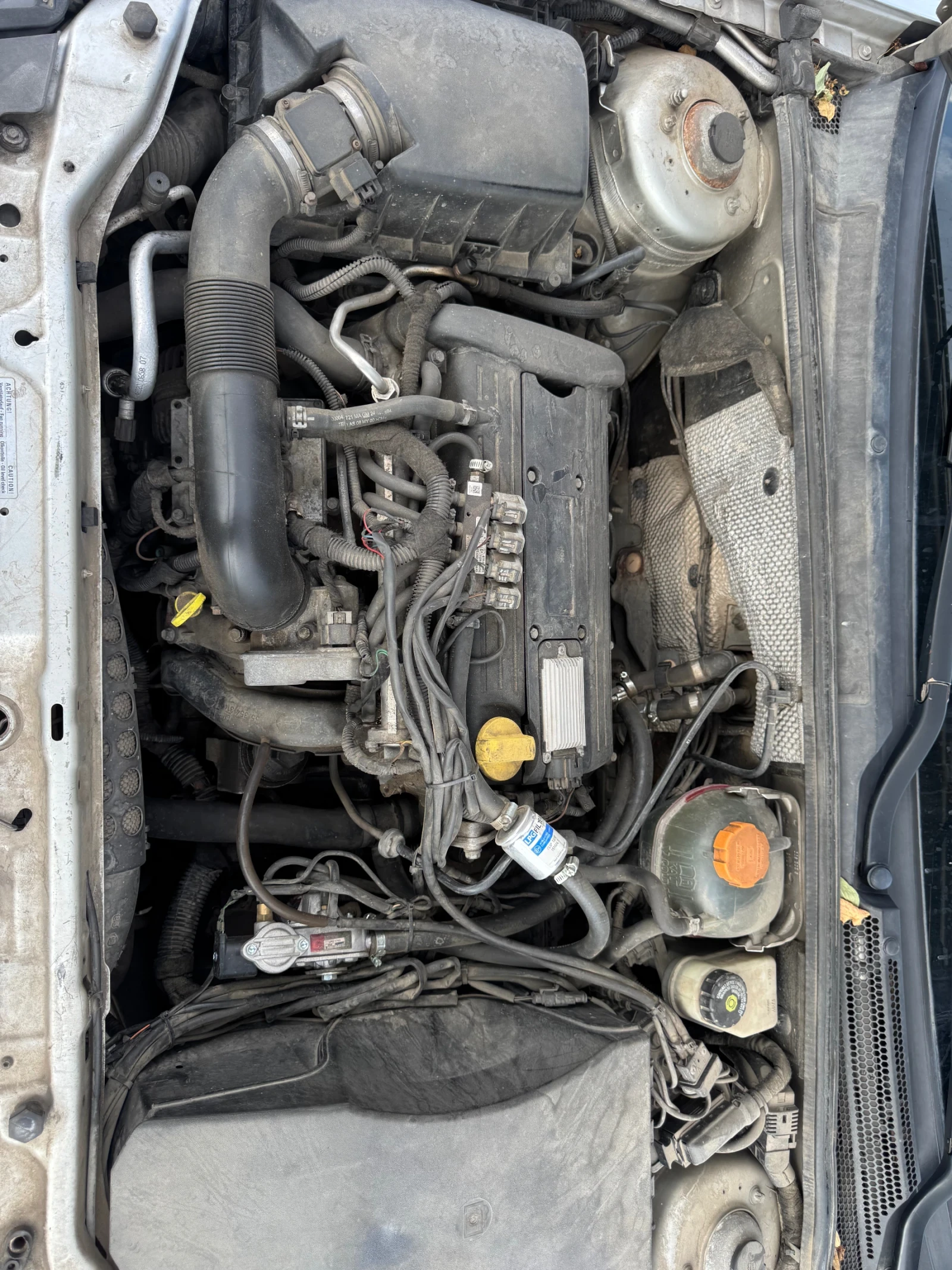 Opel Vectra 2.2 Газов инжекцион, снимка 7 - Автомобили и джипове - 55792043