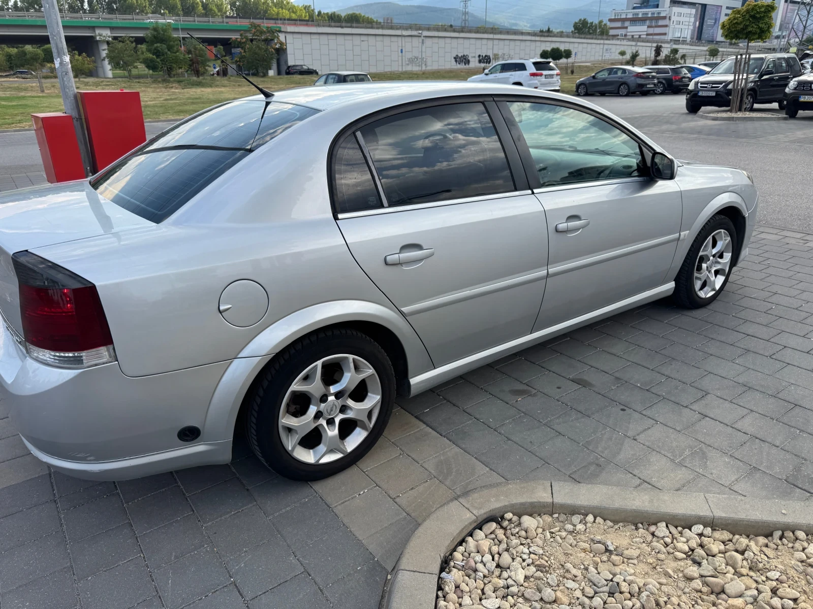 Opel Vectra 2.2 Газов инжекцион, снимка 2 - Автомобили и джипове - 55792043
