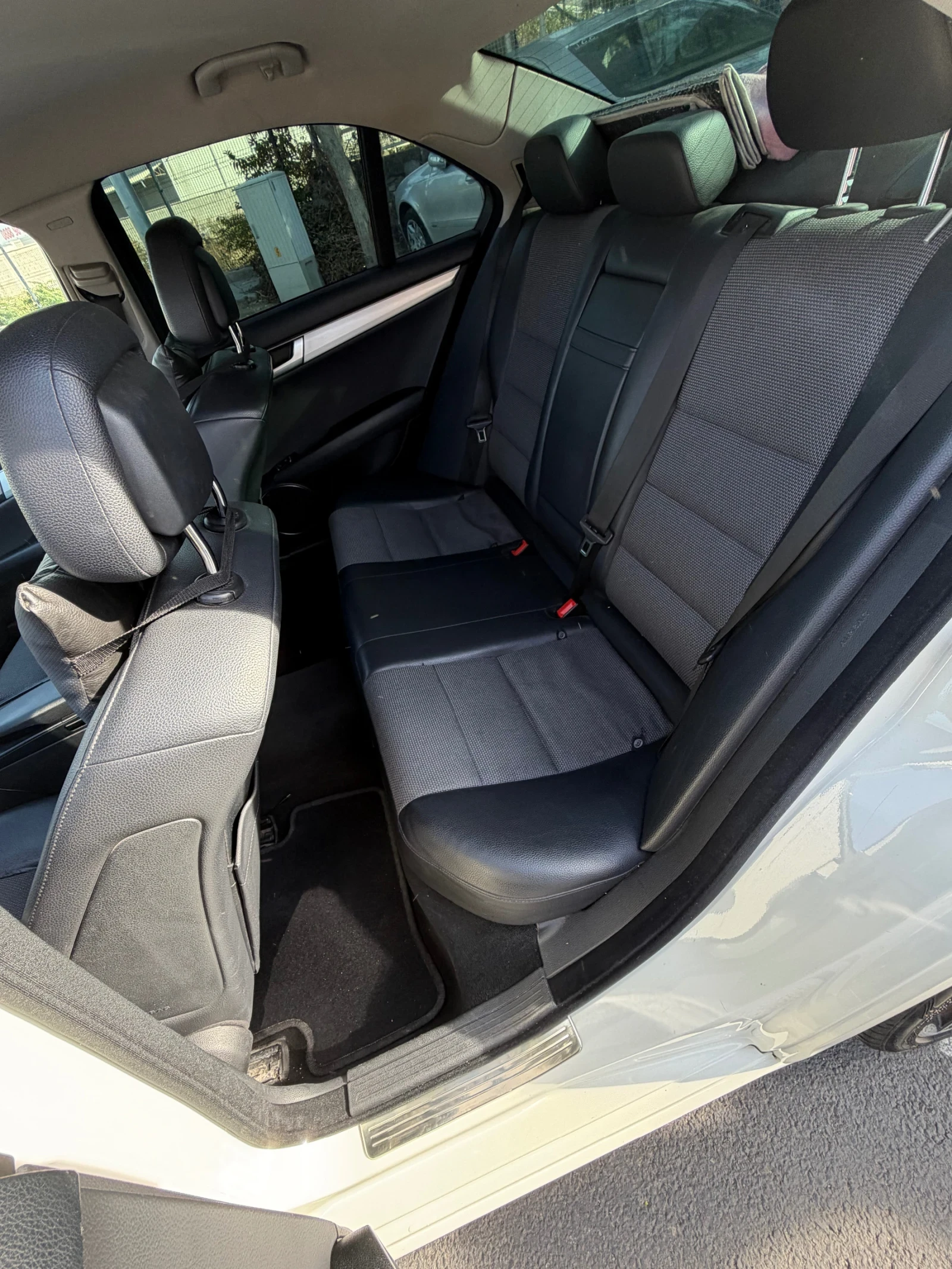 Mercedes-Benz C 350, снимка 14 - Автомобили и джипове - 56587318