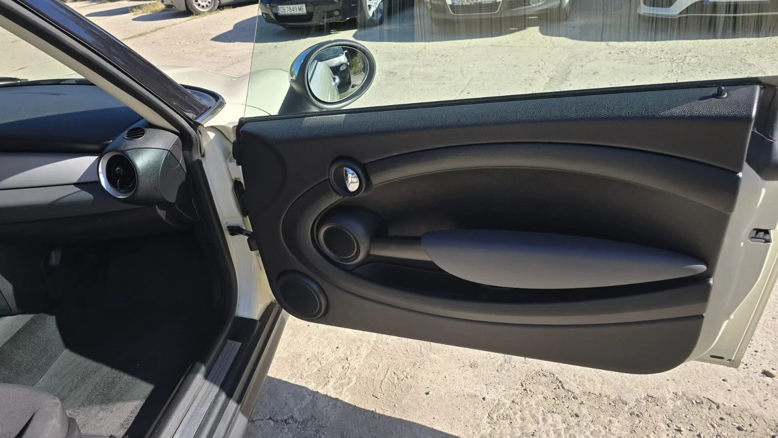 Mini D one  , снимка 12 - Автомобили и джипове - 56627058