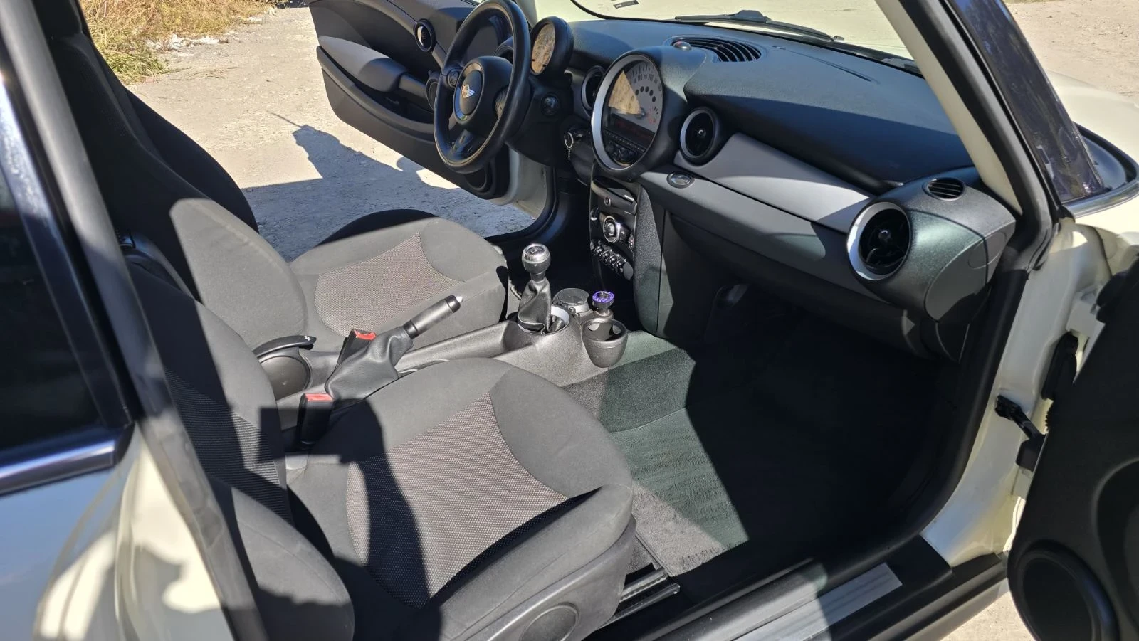 Mini D one  , снимка 13 - Автомобили и джипове - 56627058