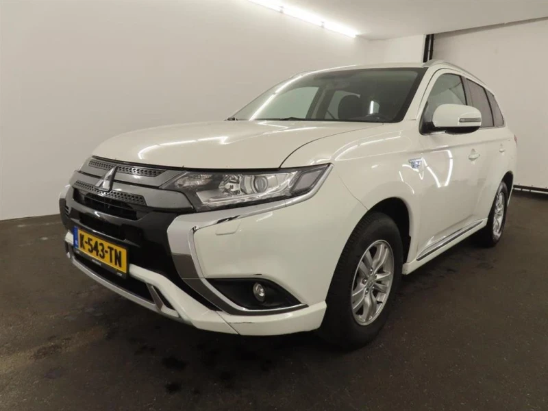 Mitsubishi Outlander PHEV Топ Състояние, снимка 1 - Автомобили и джипове - 47851171