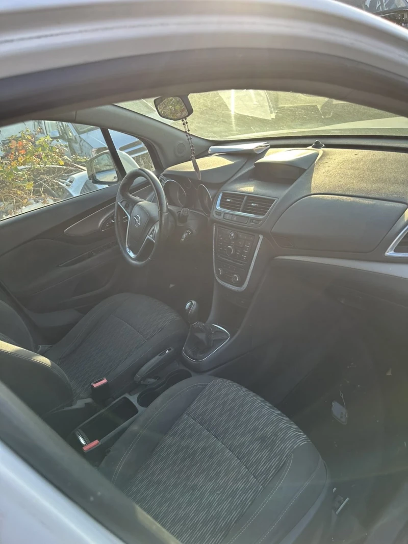 Opel Mokka 1.7tdci , снимка 6 - Автомобили и джипове - 52069389