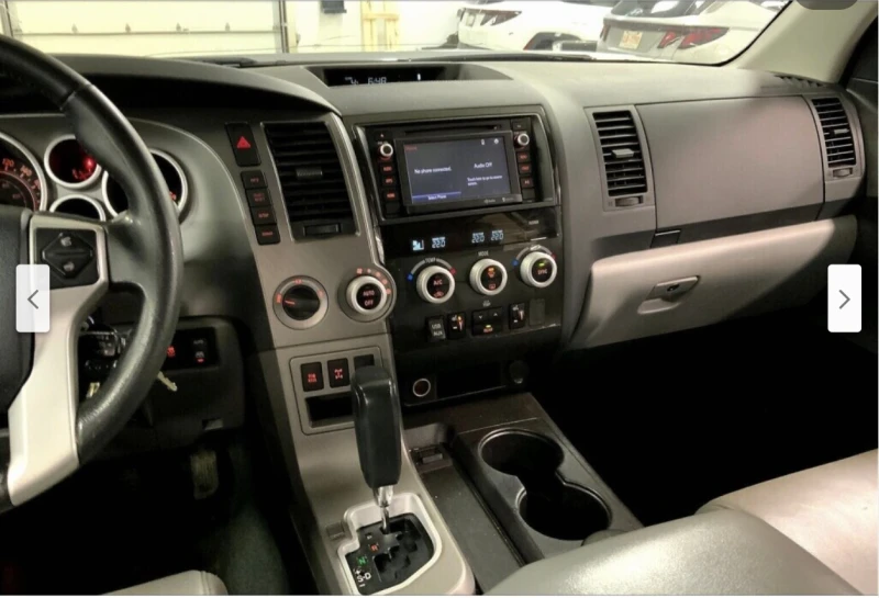 Toyota Sequoia 5.7* V8* ПОДГРЕВ* КАМЕРА* КЕЙЛЕС* , снимка 9 - Автомобили и джипове - 52593621