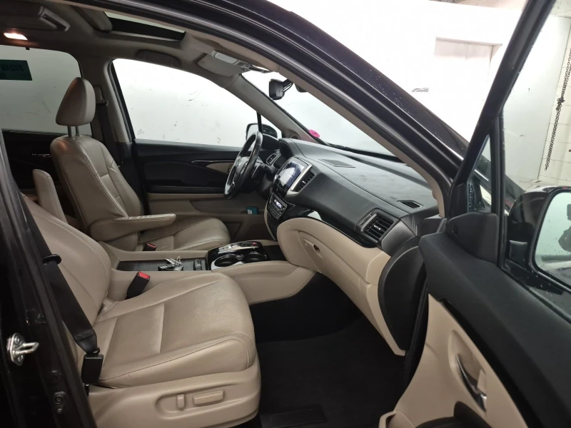 Honda Pilot * TOURING* AWD* CARFAX* АВТОКРЕДИТ* , снимка 8 - Автомобили и джипове - 52748010