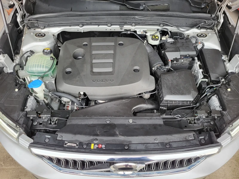 Volvo XC40 2.0 D3 150 KC AWD INSCRIPTION , снимка 17 - Автомобили и джипове - 53416895