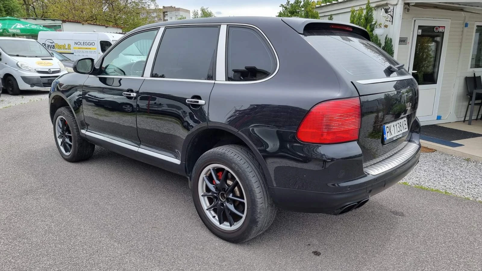 Porsche Cayenne 4.5 V8 TURBO 4x4 - изображение 2