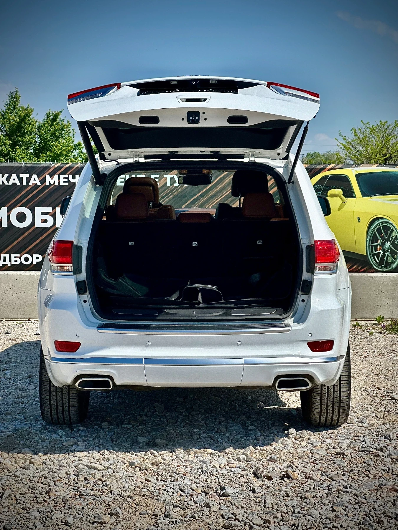 Jeep Grand cherokee SUMMIT 0.0% ОСКЪПЯВАНЕ 945лв/месец - изображение 10