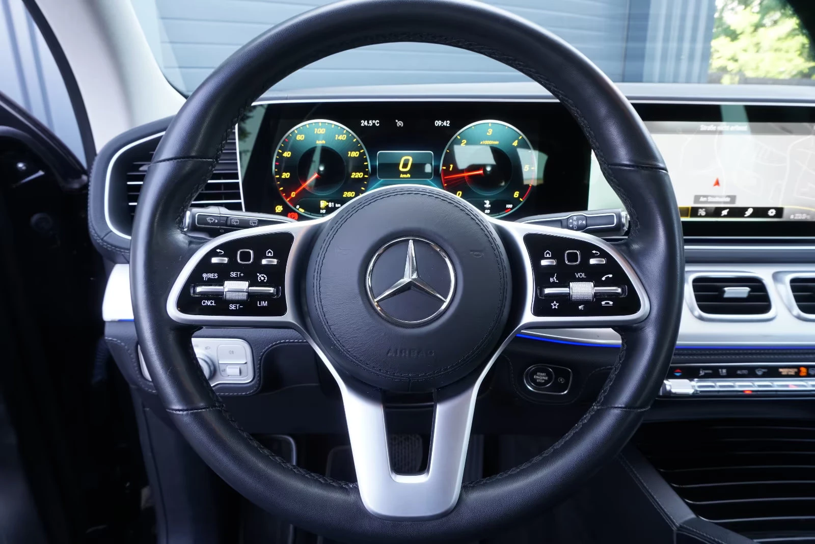 Mercedes-Benz GLE 400 d/4MATIC/AMG/330HP/ACC/CARPLAY/CAM/MEMO/CPIT./400f - изображение 9