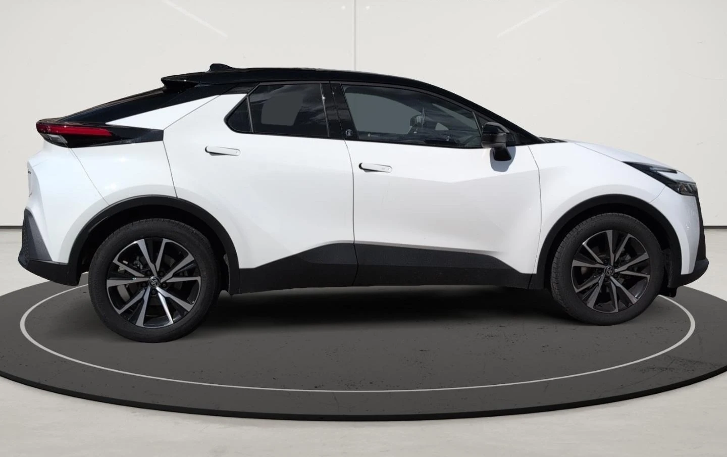 Toyota C-HR 2.0* TEAM-D* CAM* KEYLESS* DISTR*  - изображение 4