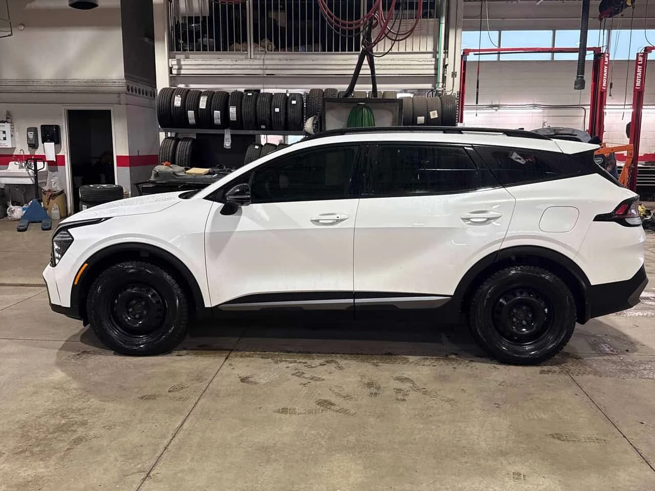Kia Sportage X Line Limited/ПАНОРАМА/ДИСТРОНИК/360/OT KIA, снимка 3 - Автомобили и джипове - 54398834
