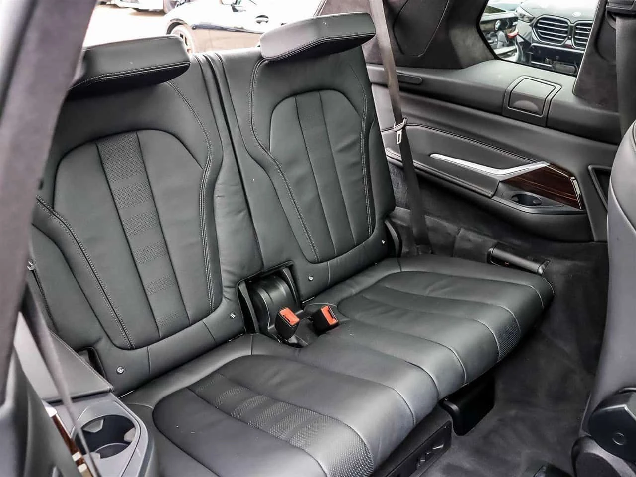 BMW X7 * CARFAX * ���� �� �� | Mobile.bg � ����������� 15