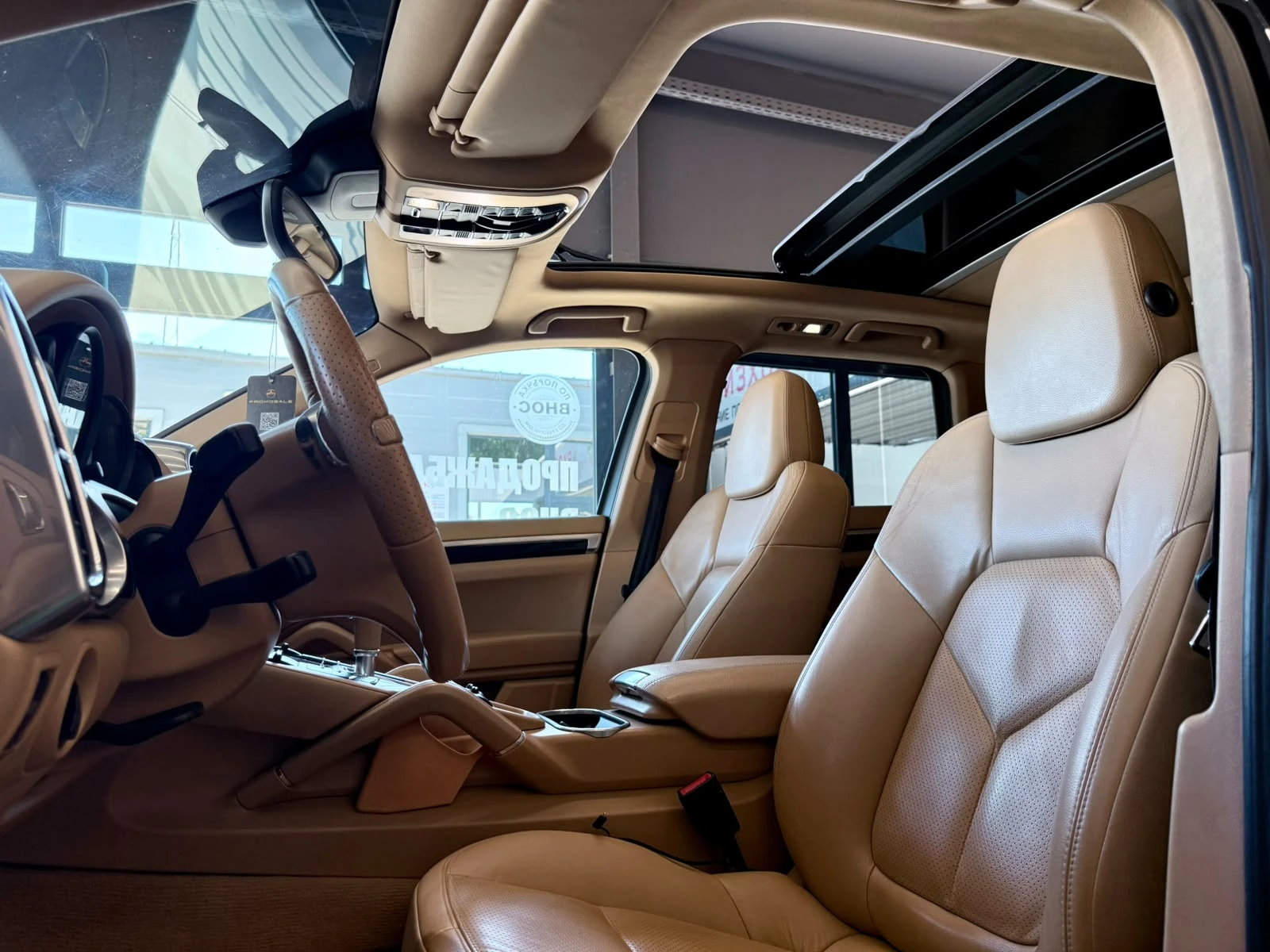 Porsche Cayenne Pano* Carplay* Подгрев* ЛИЗИНГ , снимка 8 - Автомобили и джипове - 55477869