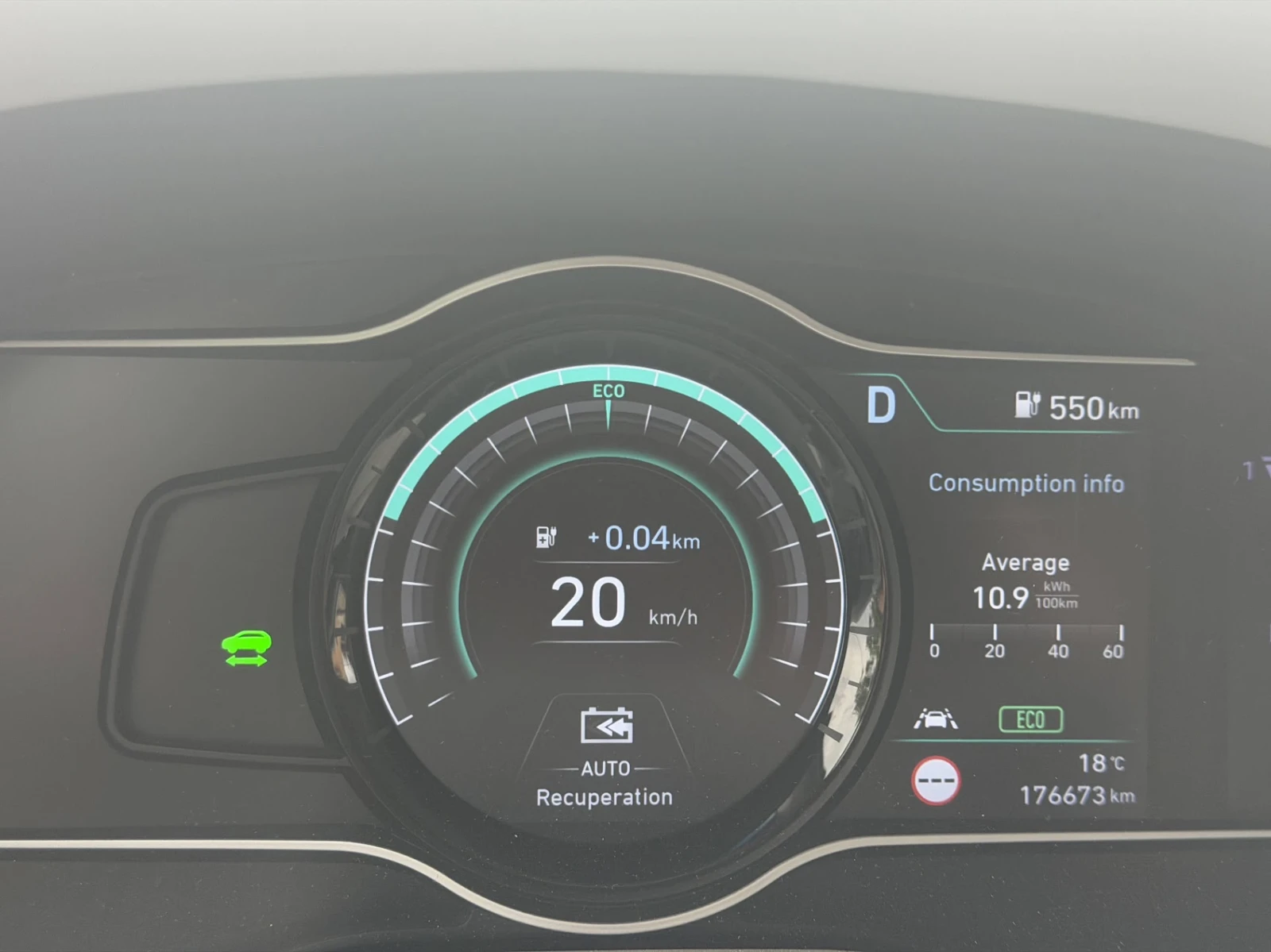 Hyundai Kona Electric, снимка 13 - Автомобили и джипове - 56342960