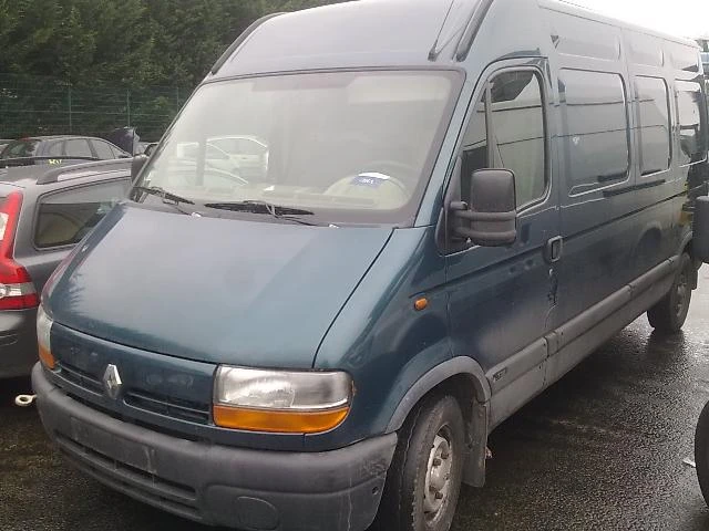 Renault Master 2.2/2.5/ 2.8 DTi, снимка 1 - Бусове и автобуси - 48320206