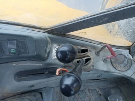 Багер New Holland, снимка 10