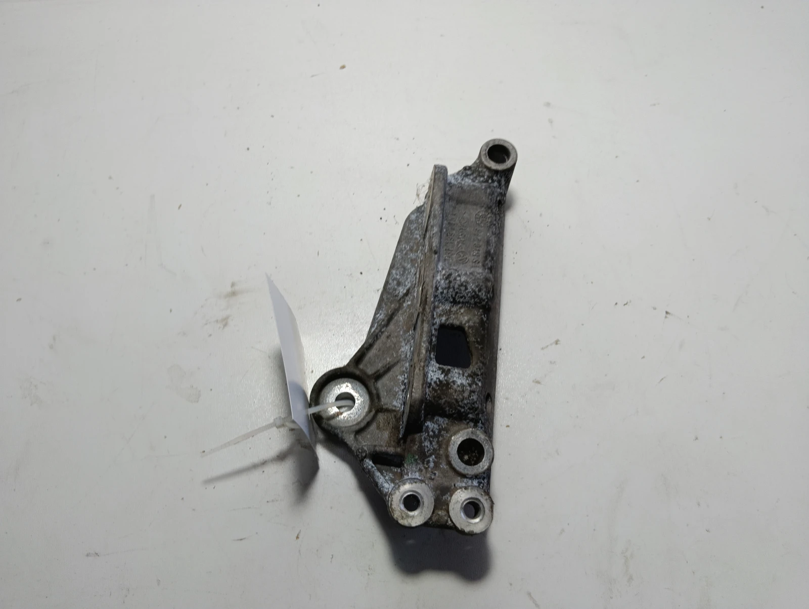 планка 1.2 03F199275C Skoda Rapid