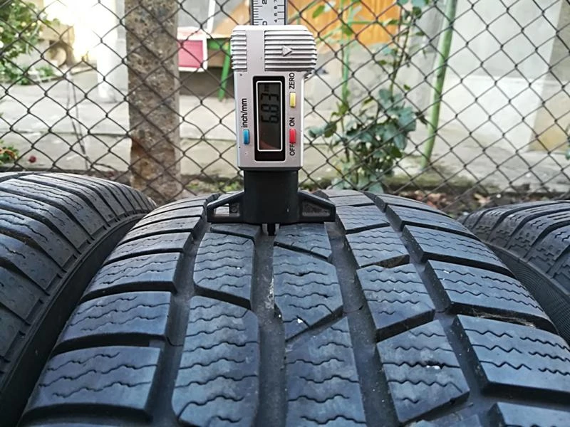 Гуми Зимни 205/60R16, снимка 4 - Гуми и джанти - 23625278