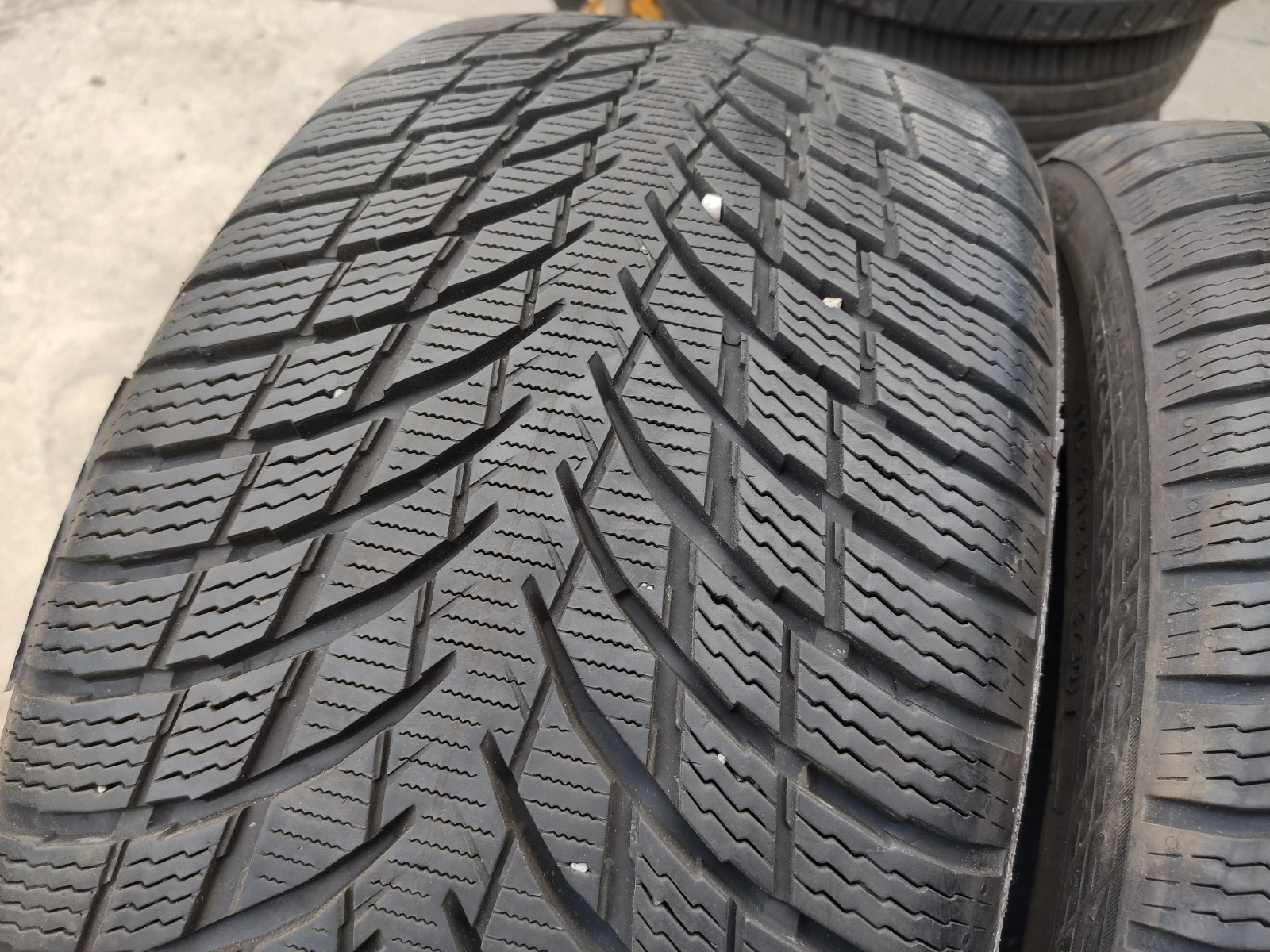  235/40R18 | Mobile.bg   1