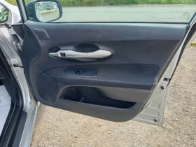 Toyota Auris, снимка 11