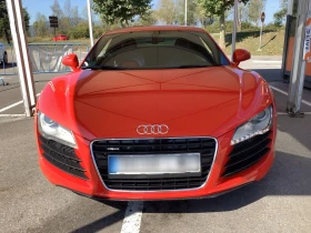 Audi R8 4.2 V8 FSI quattro 49000км., снимка 2
