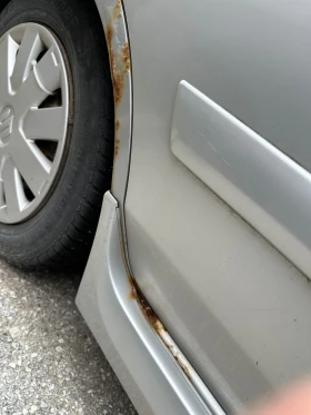 Suzuki Liana 1.6 LPG, снимка 5 - Автомобили и джипове - 53643455