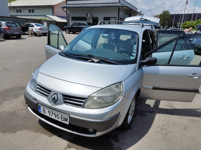 Renault Scenic 7 места, снимка 2 - Автомобили и джипове - 48385120