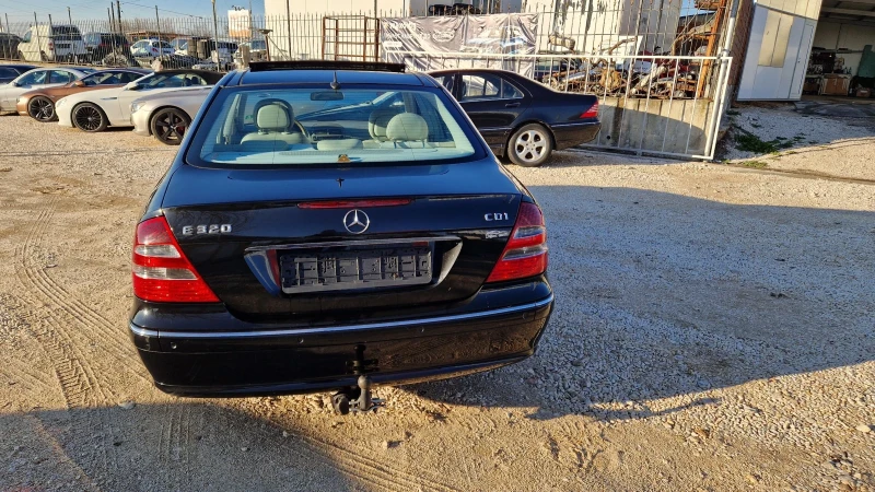 Mercedes-Benz E 320 Pano distronik tv navi podgr , снимка 7 - Автомобили и джипове - 48499300