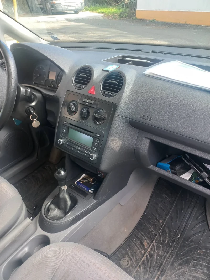 VW Caddy 2.0SDI, снимка 9 - Автомобили и джипове - 49266941