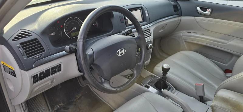 Hyundai Sonata 2.4i кожа , снимка 9 - Автомобили и джипове - 49564109